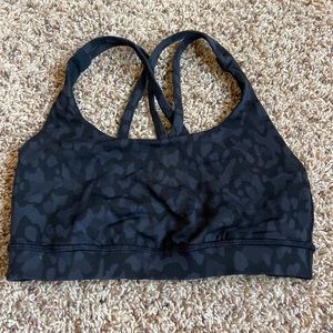 Lululemon size 4 energy bra